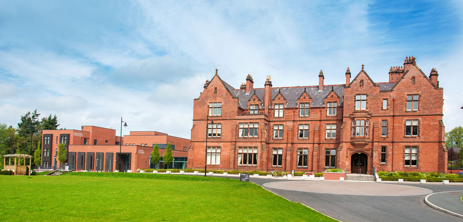 Foreign management schools. Image: Queen’s University Belfast