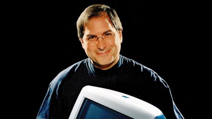 Steve Jobs with an iMac G3
