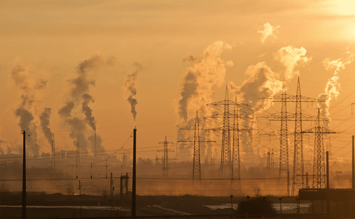 Carbon emissions from producing electricity (Photo by Pixabay)