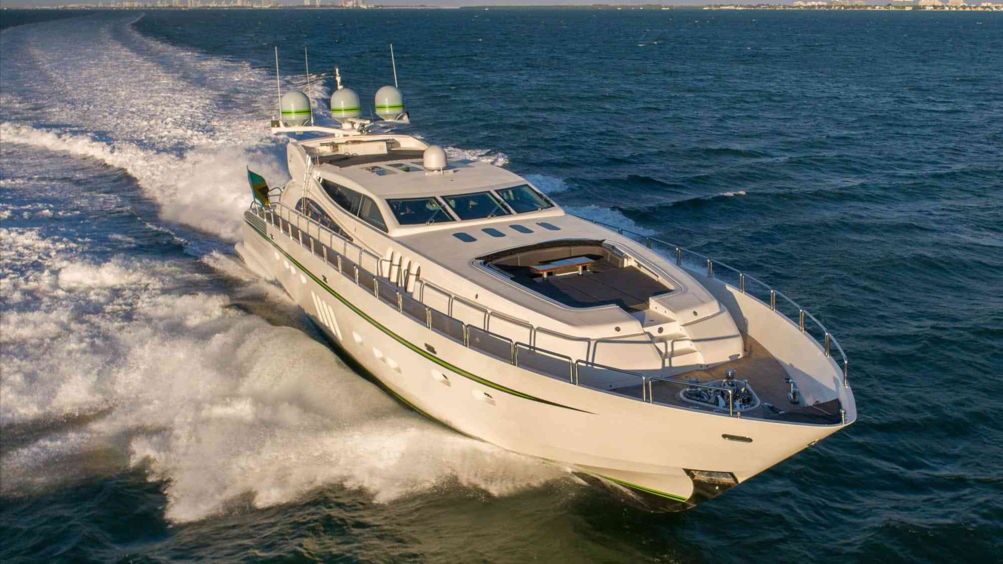 here-s-why-it-is-a-great-idea-to-rent-a-private-yacht-from-encore-yacht