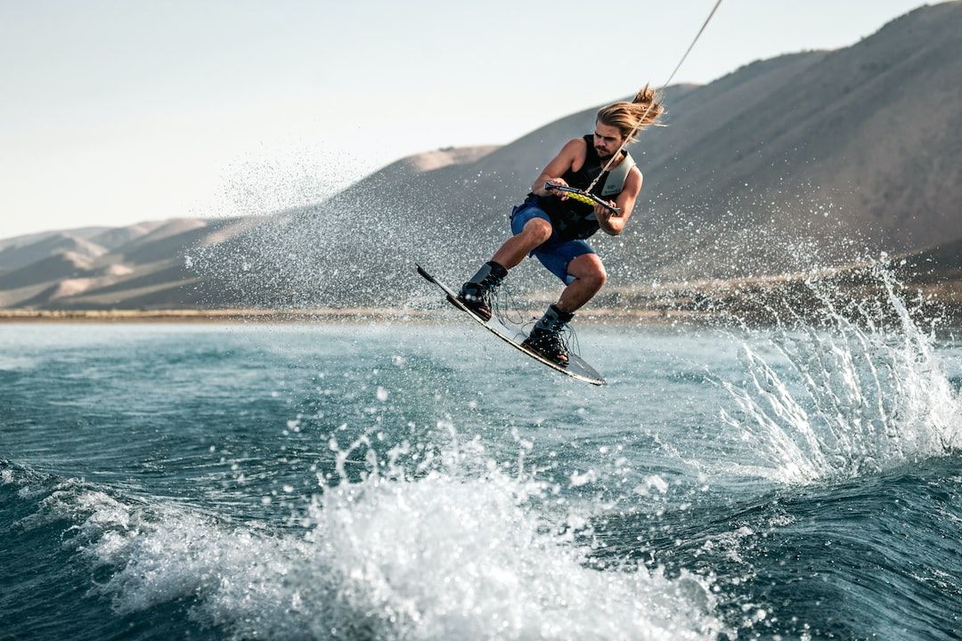 Wakeboarding vs. Wakesurfing Which is Easier and More Fun? Hillcrest